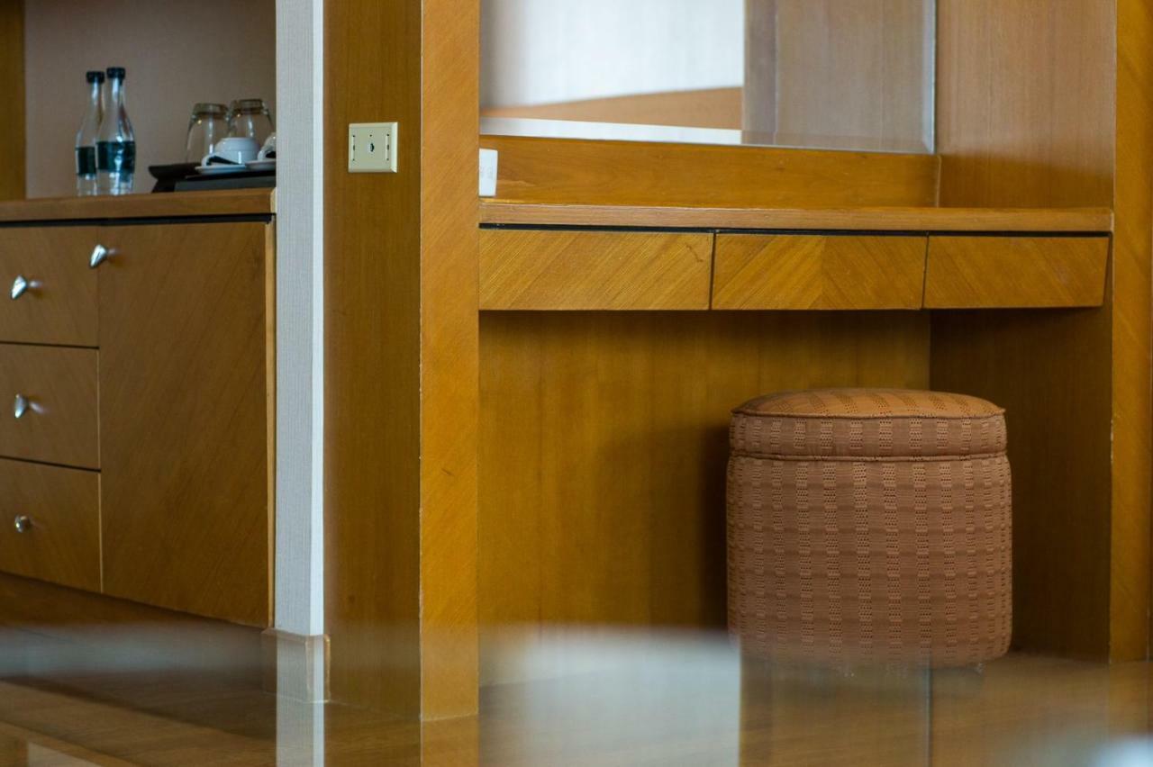 Roseate Ratchada Aparthotel Bangkok Kültér fotó