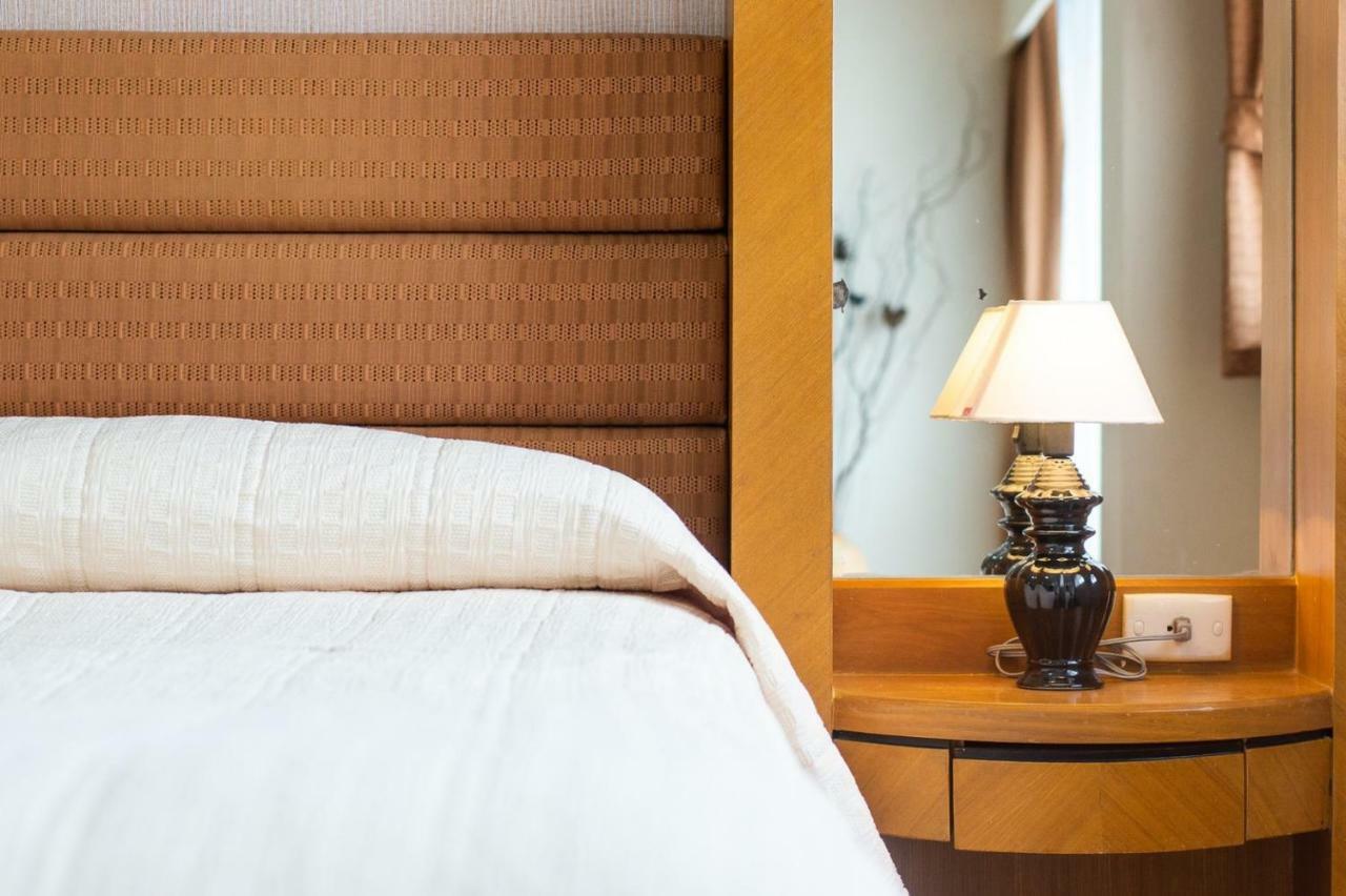 Roseate Ratchada Aparthotel Bangkok Kültér fotó