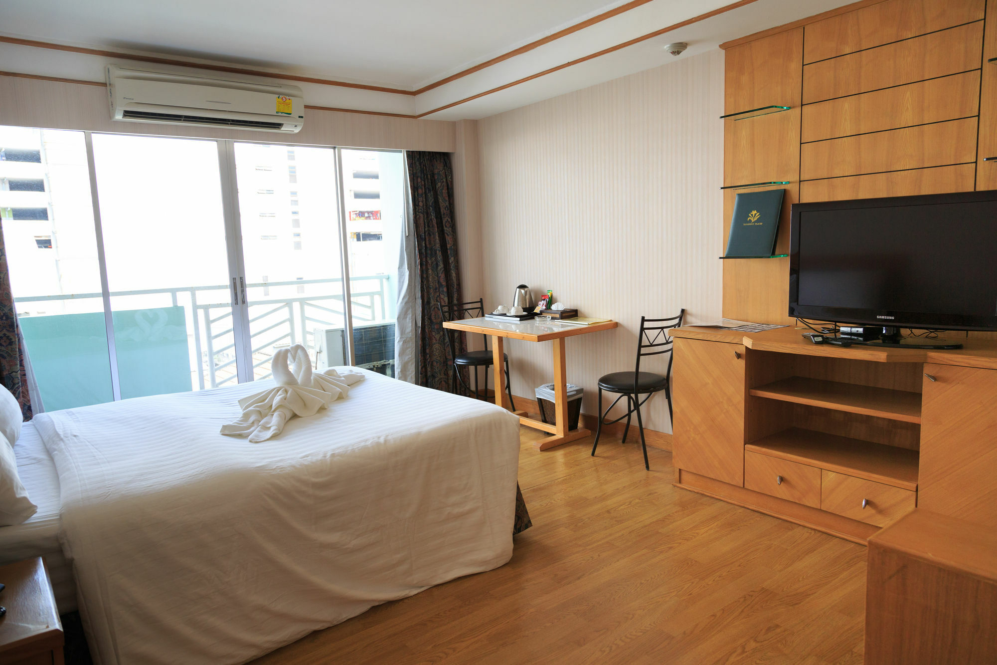 Roseate Ratchada Aparthotel Bangkok Kültér fotó